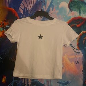 DAZY Star Print Crop Tee